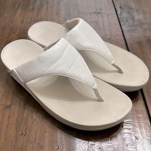 FitFlop silver shoes. 🏖️